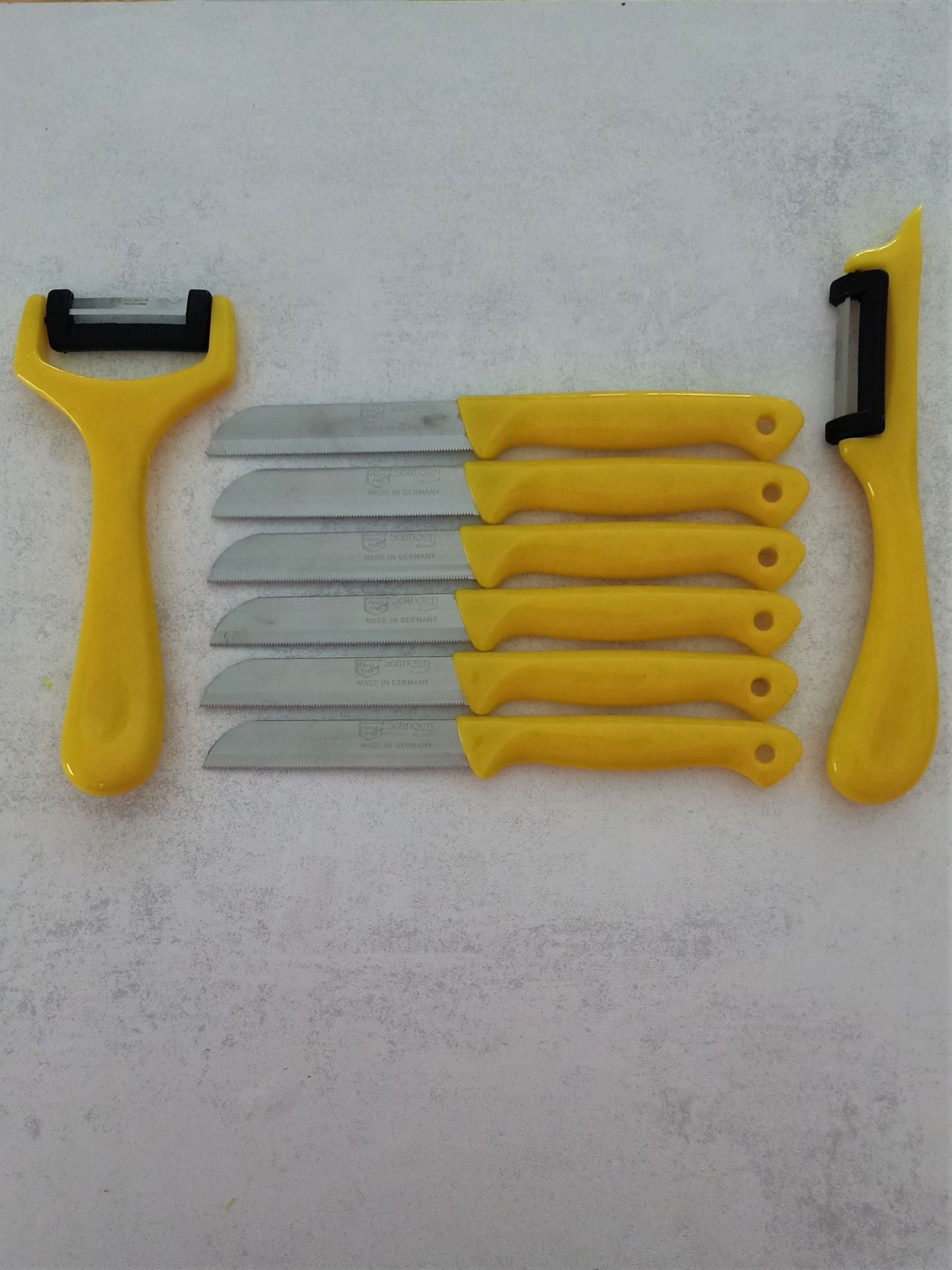 Solingen 6'Lı Meyve-Sebze-Doğrama Bıçağı Ve 2'Li Soyacak Limon Sarısı 8'Li Set